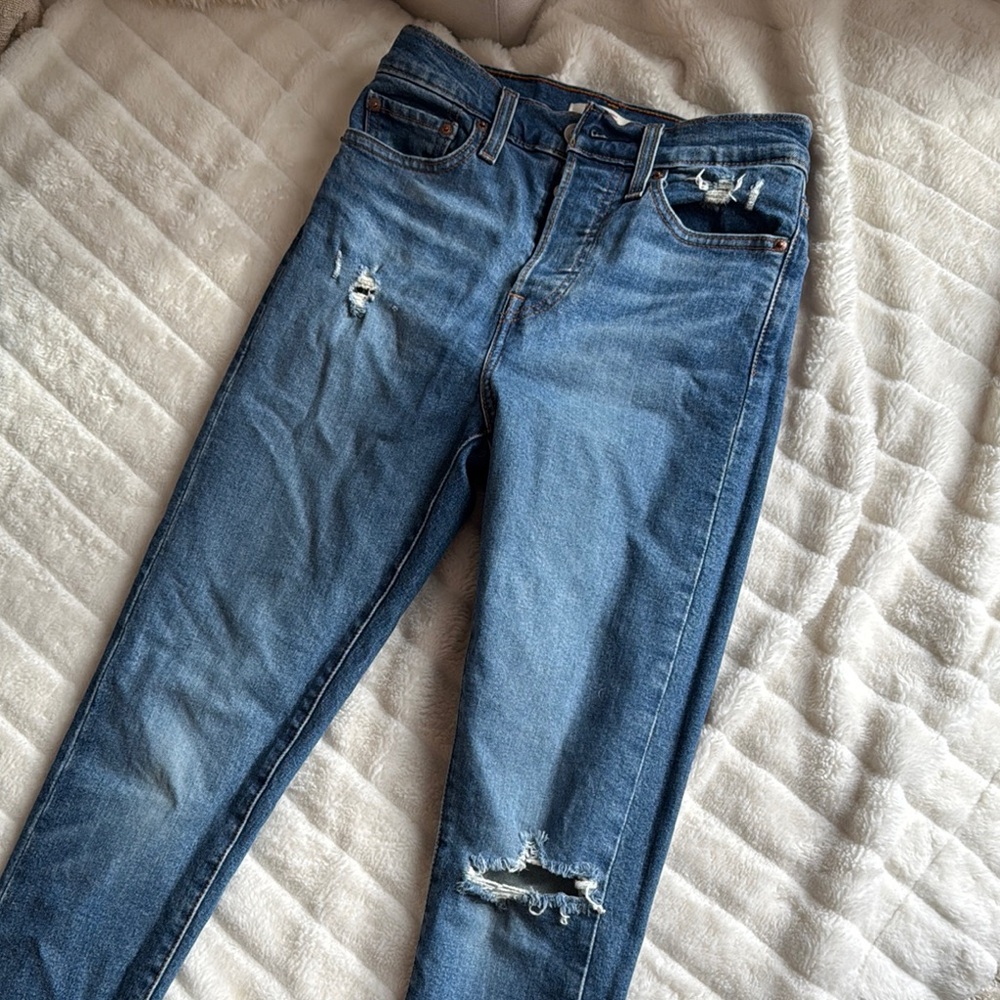 Levi’s Blue Distressed Women's Jeans